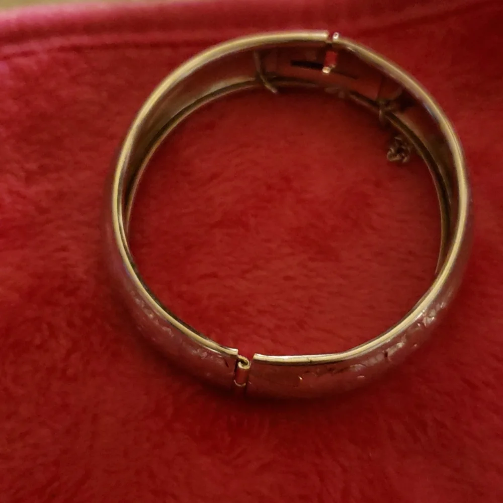 .925 Sterling Silver Bracelet with Floral Vine Engraving Details - Picture 13 of 17